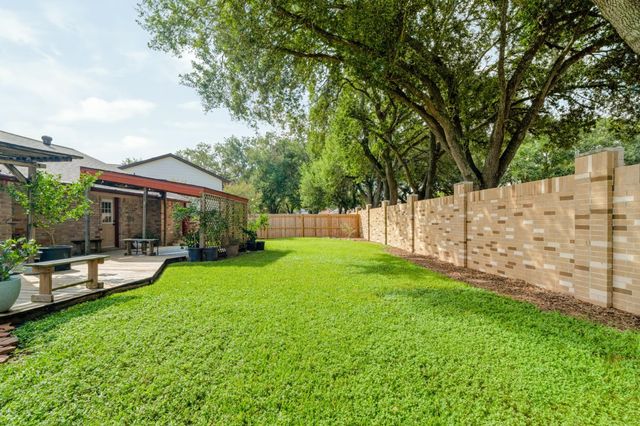 1802 Brushy Creek Drive, Sugar Land, TX 77478