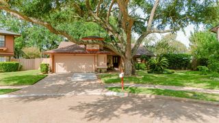 1802 Brushy Creek Drive, Sugar Land, TX 77478