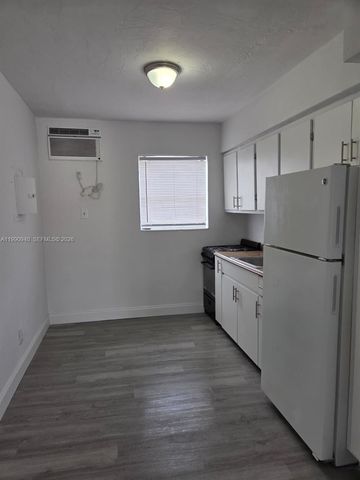 1628 SW 7th St 6, Miami, FL 33135