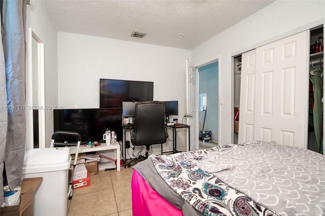 1013 NW 12th Street, Fort Lauderdale, FL 33311