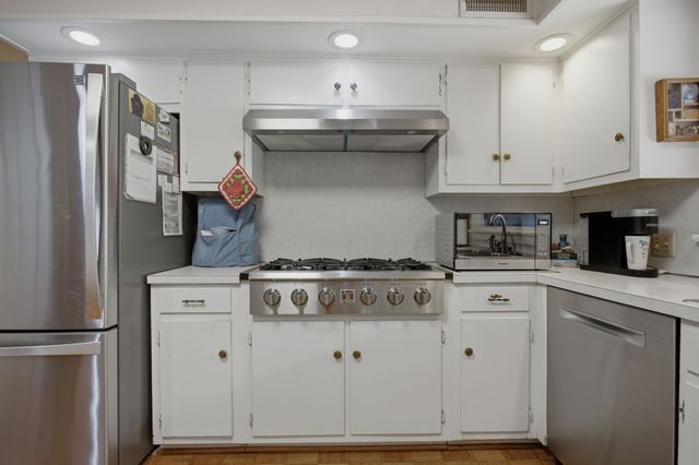 1004 Hillcrest Ave, Columbia, TN 38401