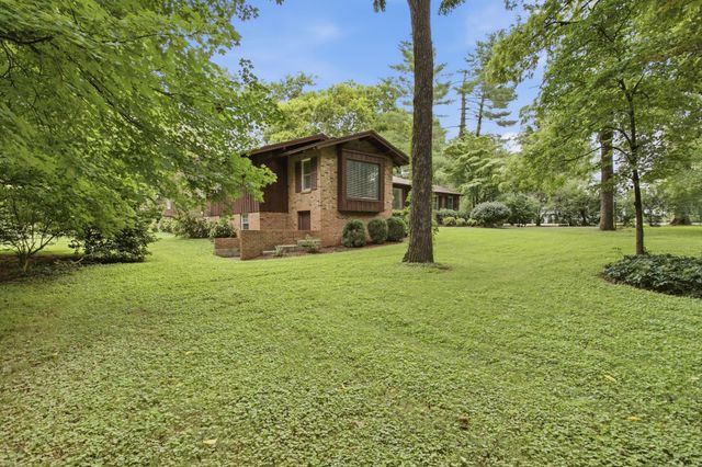 1004 Hillcrest Ave, Columbia, TN 38401