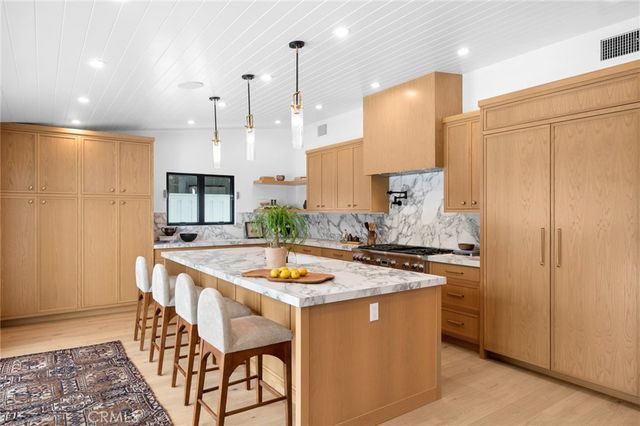2501 Via Marina, Newport Beach, CA 92660