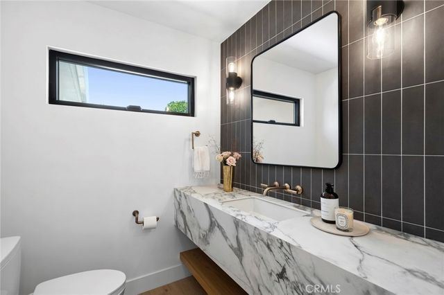 2501 Via Marina, Newport Beach, CA 92660