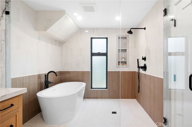 2501 Via Marina, Newport Beach, CA 92660