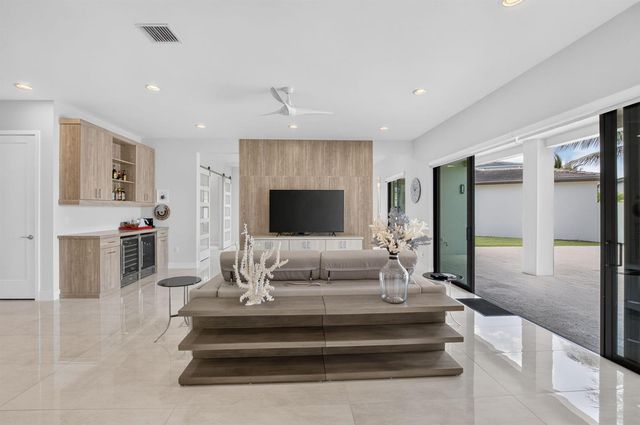 17100 Wandering Wave Avenue, Boca Raton, FL 33496