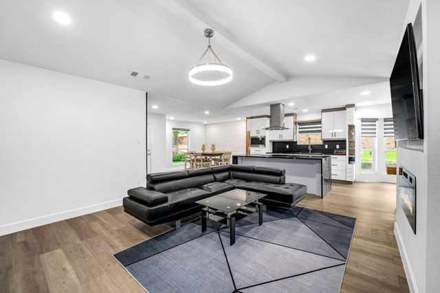 4122 Azalea Lane, Garland, TX 75043