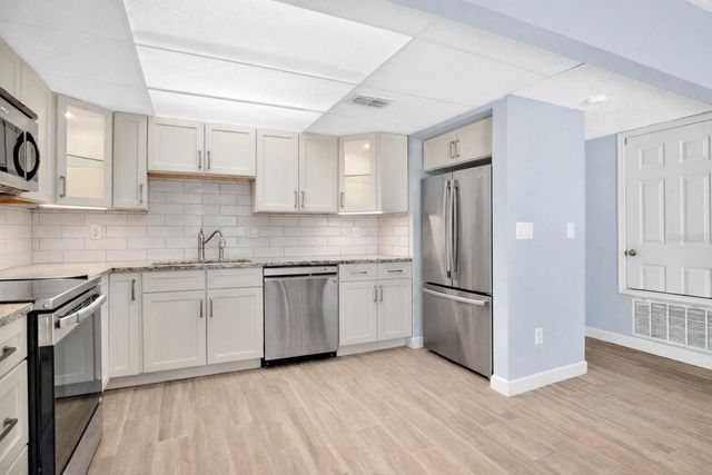 5656 ROYAL PINE BOULEVARD 27, Orlando, FL 32807