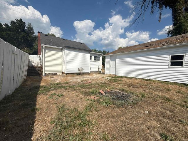 905 Vanderburgh Avenue, Evansville, IN 47711