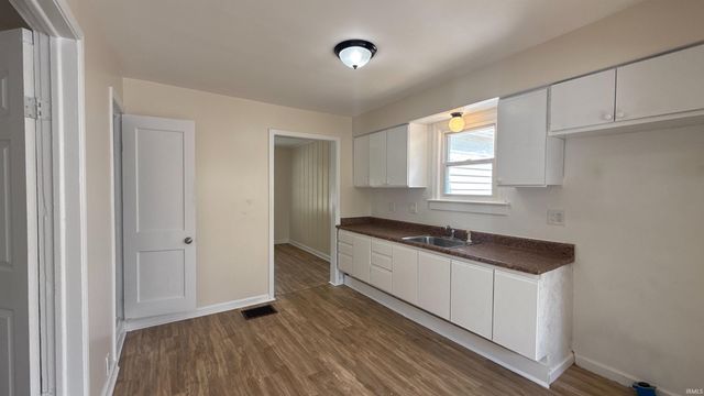 905 Vanderburgh Avenue, Evansville, IN 47711