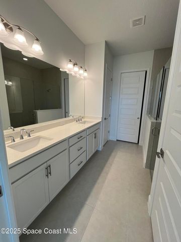 3048 Pangea Circle, Melbourne, FL 32940