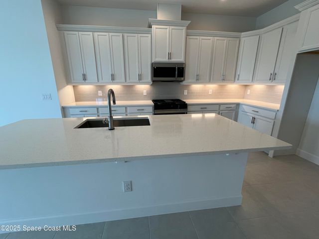3048 Pangea Circle, Melbourne, FL 32940