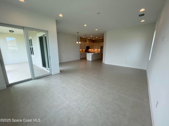 3048 Pangea Circle, Melbourne, FL 32940