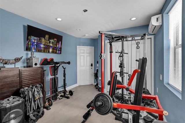 3747 NE 1st St, Homestead, FL 33033