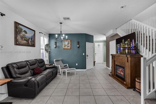 3747 NE 1st St, Homestead, FL 33033