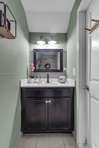 3747 NE 1st St, Homestead, FL 33033