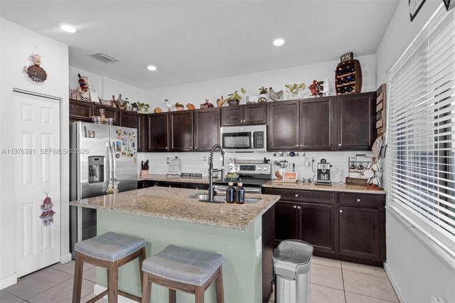 3747 NE 1st St, Homestead, FL 33033