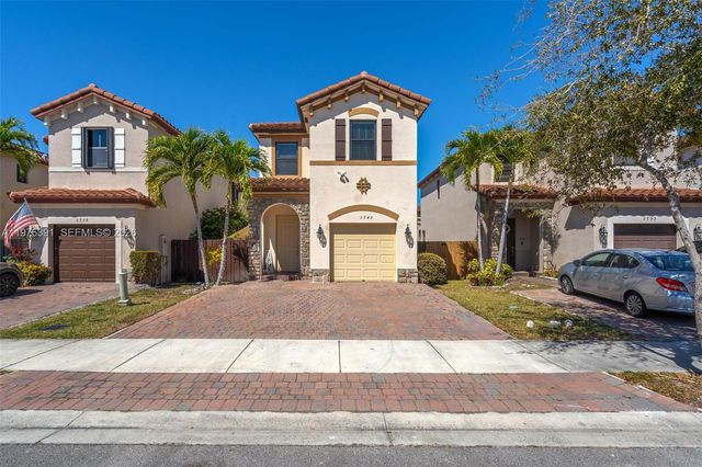 3747 NE 1st St, Homestead, FL 33033