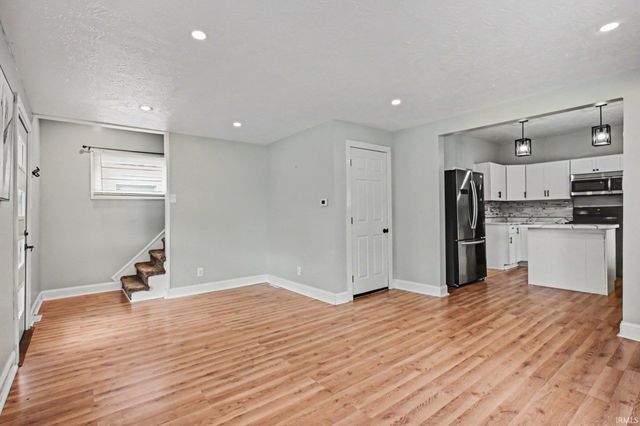 946 S 25Th Street, South Bend, IN 46615