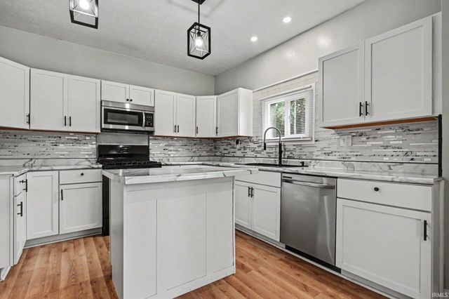 946 S 25Th Street, South Bend, IN 46615