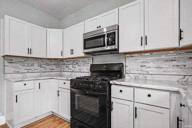 946 S 25Th Street, South Bend, IN 46615