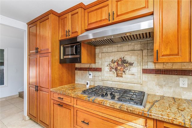 412 Phlox Court, Redlands, CA 92373