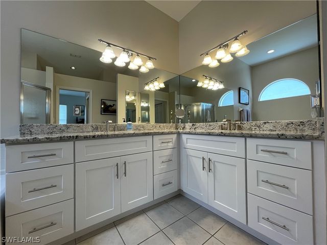 25260 Bay Cedar DR, Bonita Springs, FL 34134