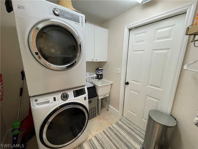 25260 Bay Cedar DR, Bonita Springs, FL 34134