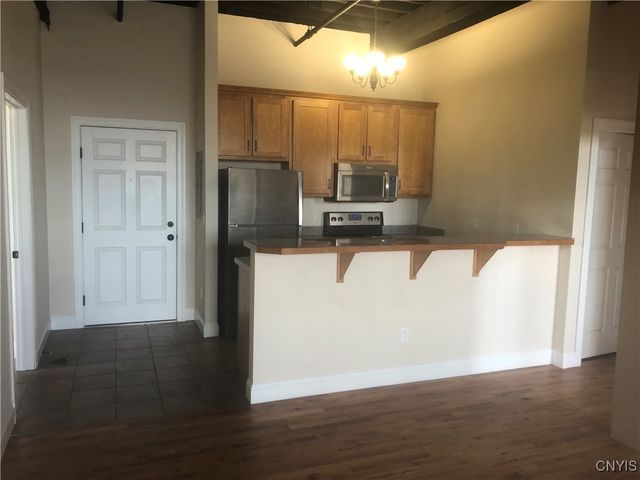 617 East Hiawatha Boulevard 6, Syracuse, NY 13208