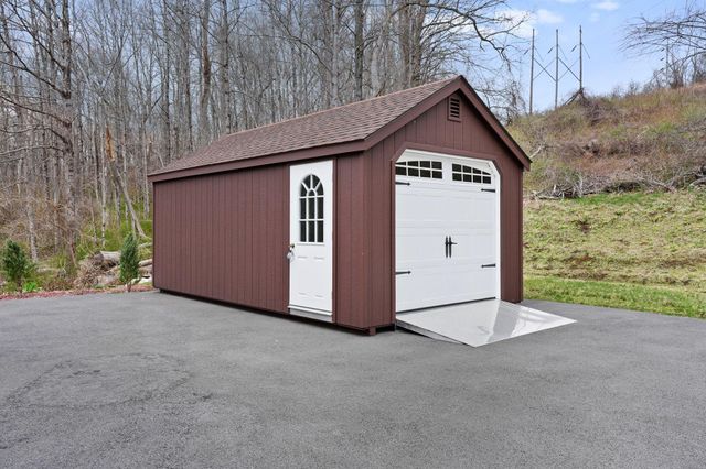 12 W Wind Road, Pawling, NY 12564