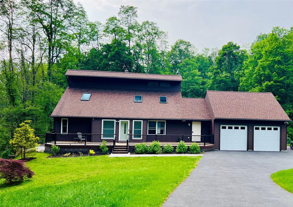 12 W Wind Road, Pawling, NY 12564
