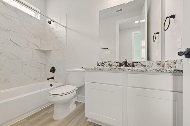 13614 Hartwell Bend Drive, Texas City, TX 77568