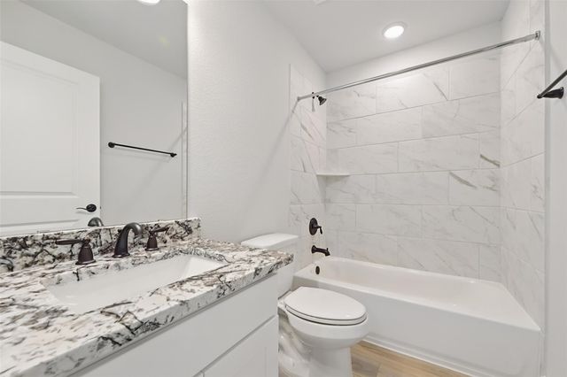 13614 Hartwell Bend Drive, Texas City, TX 77568