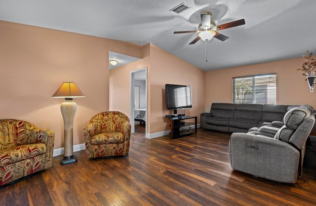 2201 NW 70th Lane, Margate, FL 33063