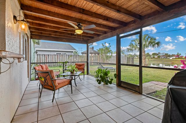 2201 NW 70th Lane, Margate, FL 33063