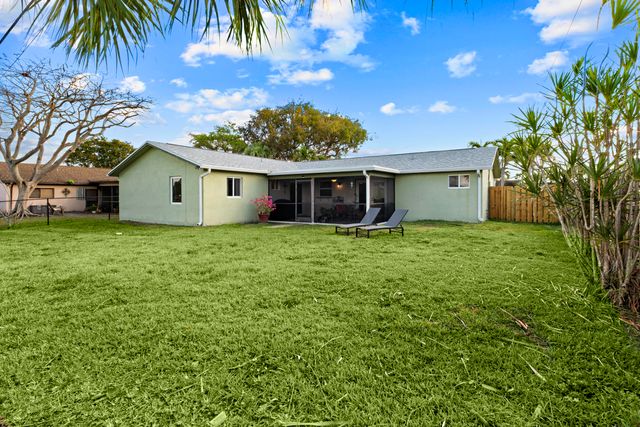 2201 NW 70th Lane, Margate, FL 33063