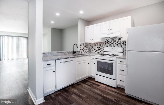 70 YELLOWWOOD CT, Glassboro, NJ 08028