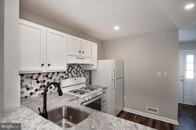 70 YELLOWWOOD CT, Glassboro, NJ 08028