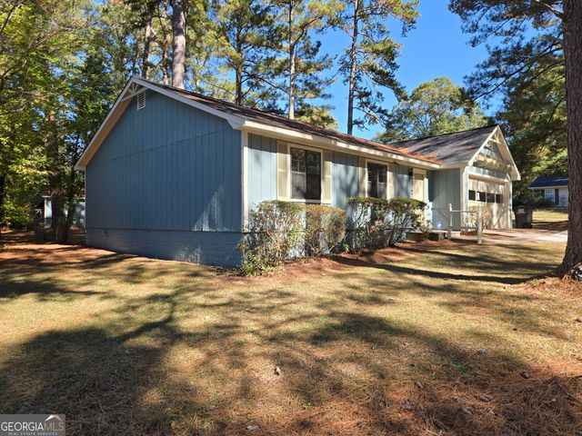 621 Maple Drive, Riverdale, GA 30274