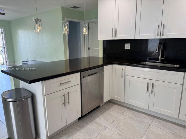 3528 SW 25th Ter 3528, Miami, FL 33133