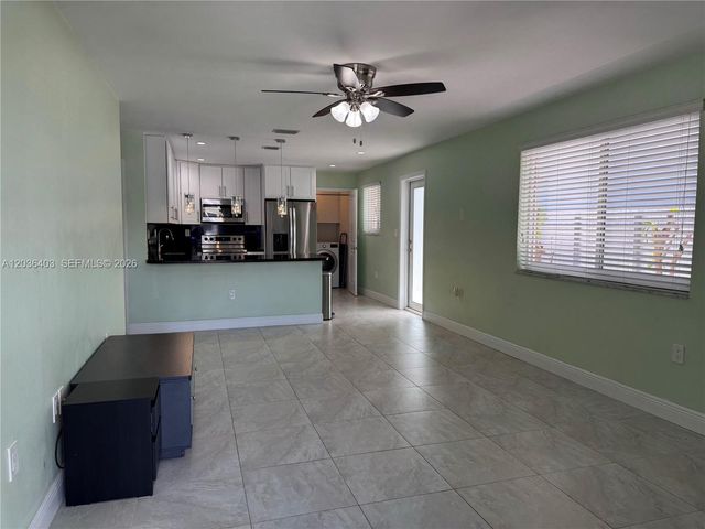 3528 SW 25th Ter 3528, Miami, FL 33133