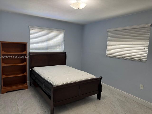 3528 SW 25th Ter 3528, Miami, FL 33133