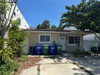 3528 SW 25th Ter 3528, Miami, FL 33133