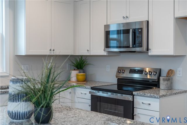 000 Villetta Pointe Ln, Mechanicsville, VA 23116