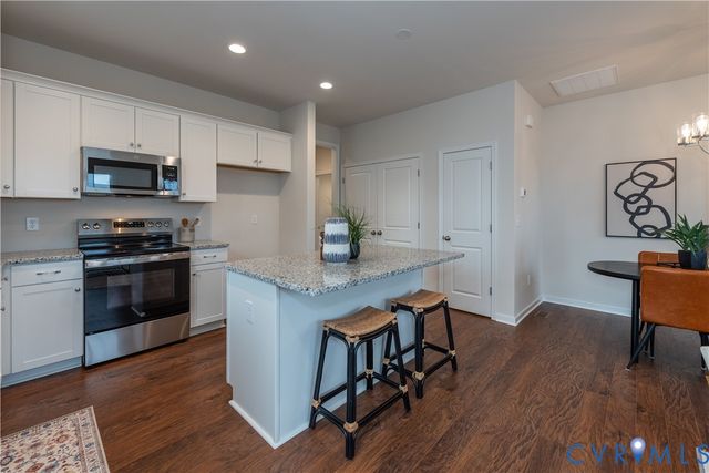 000 Villetta Pointe Ln, Mechanicsville, VA 23116