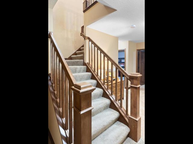 4037 Heritage Lane SE, Prior Lake, MN 55372