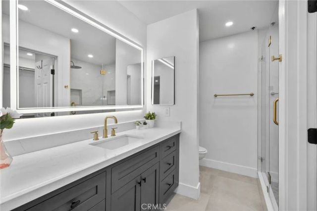 12121 Centralia 102, Lakewood, CA 90715
