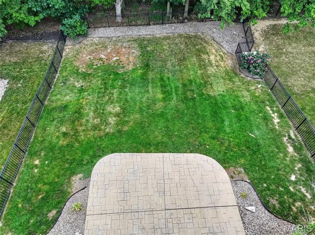 326 Country Trail Drive, Lake St Louis, MO 63367