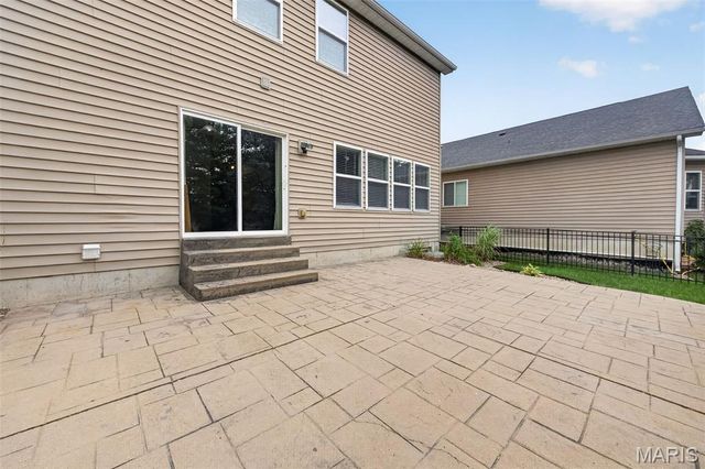 326 Country Trail Drive, Lake St Louis, MO 63367