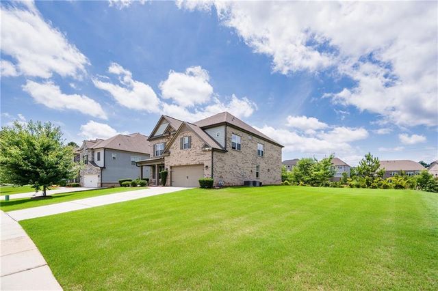 692 Faraday Circle, Suwanee, GA 30024